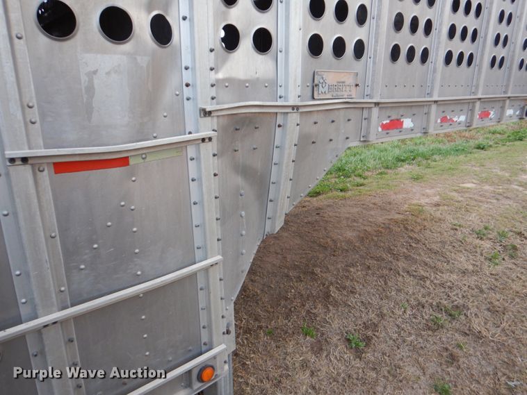 image for item DJ0767 2003 Merritt Gold Line  livestock trailer