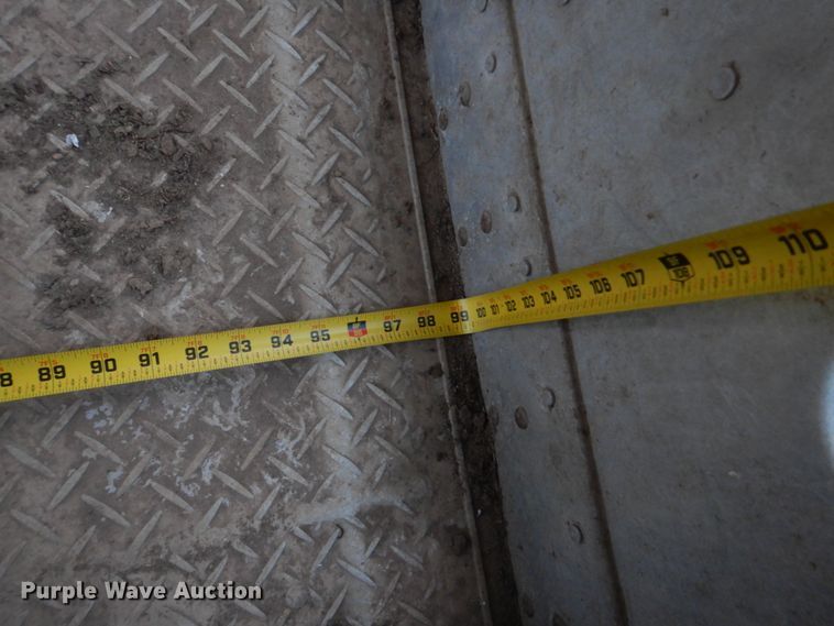 image for item DJ0767 2003 Merritt Gold Line  livestock trailer