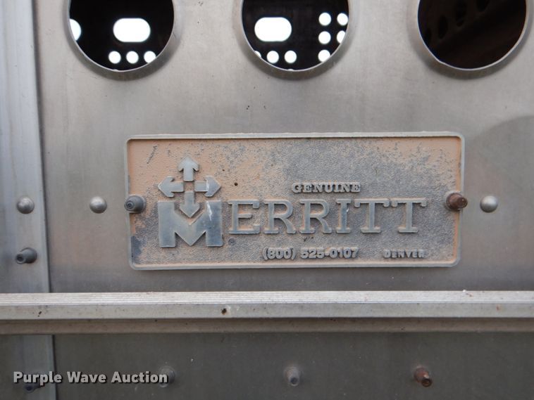image for item DJ0767 2003 Merritt Gold Line  livestock trailer