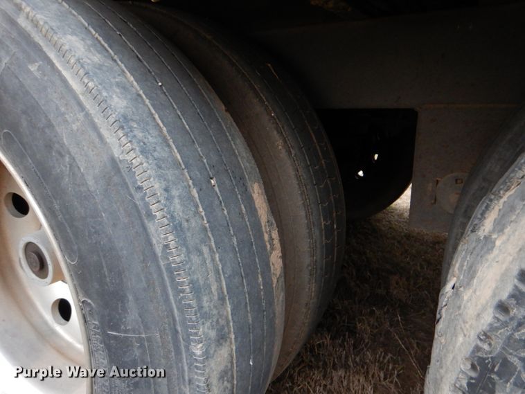 image for item DJ0767 2003 Merritt Gold Line  livestock trailer