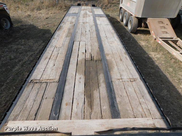 image for item DJ5963 2001 Maurer  drop deck trailer