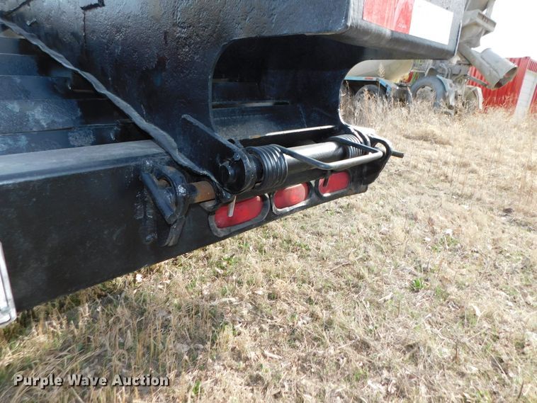 image for item DJ5963 2001 Maurer  drop deck trailer