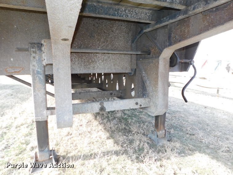 image for item DJ5963 2001 Maurer  drop deck trailer