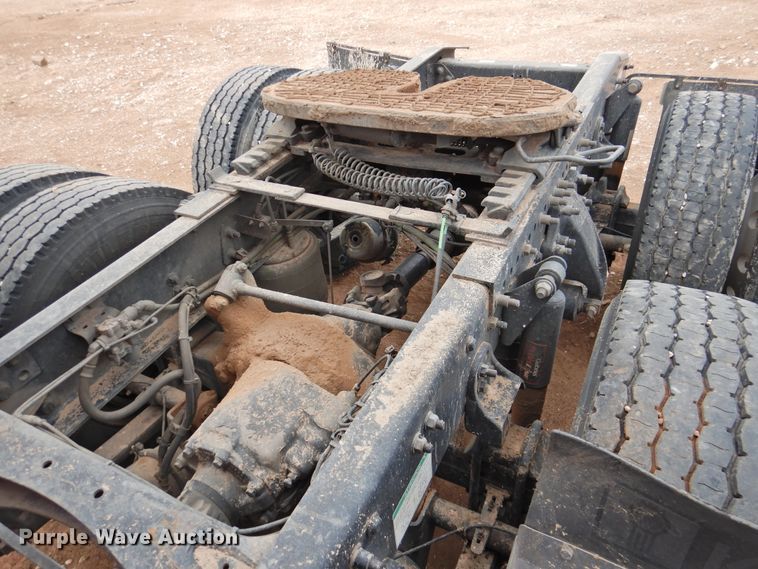 image for item DJ8327 2012 Freightliner Cascadia 125  semi truck