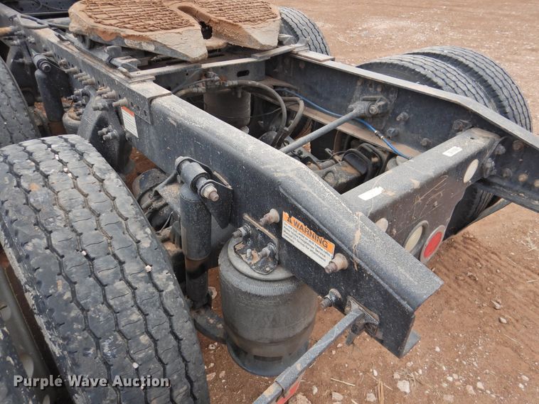 image for item DJ8327 2012 Freightliner Cascadia 125  semi truck