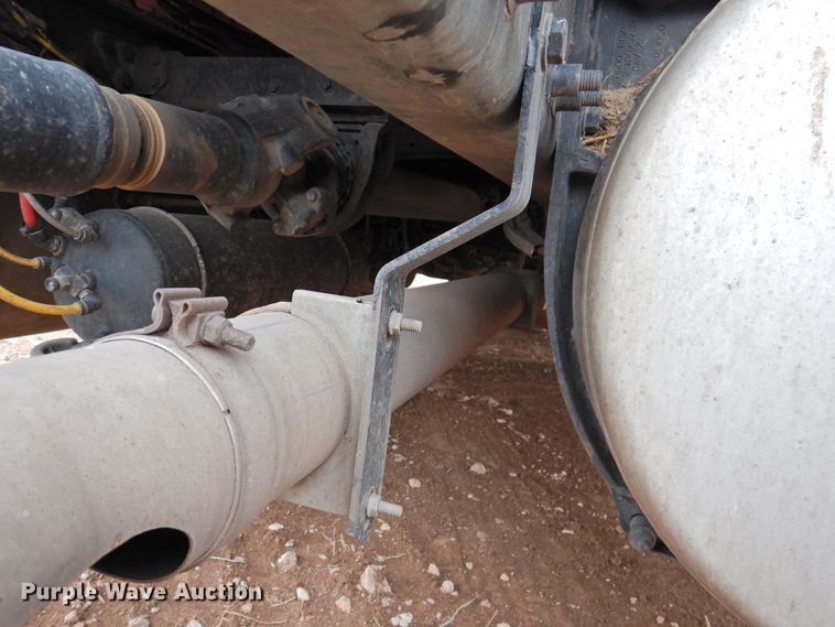 image for item DJ8327 2012 Freightliner Cascadia 125  semi truck