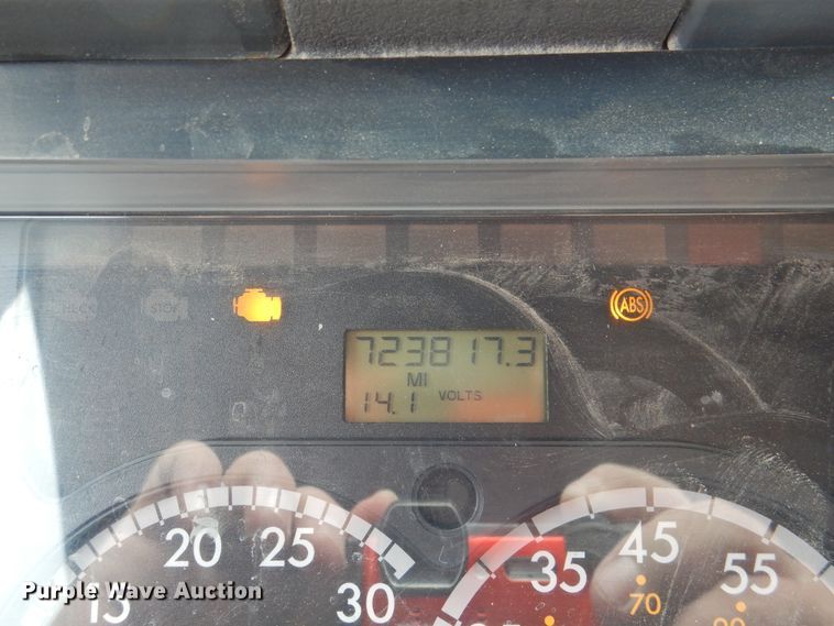 image for item DJ8327 2012 Freightliner Cascadia 125  semi truck