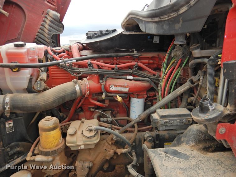 image for item DJ8327 2012 Freightliner Cascadia 125  semi truck