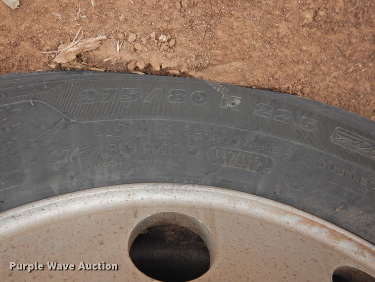 image for item DJ8327 2012 Freightliner Cascadia 125  semi truck