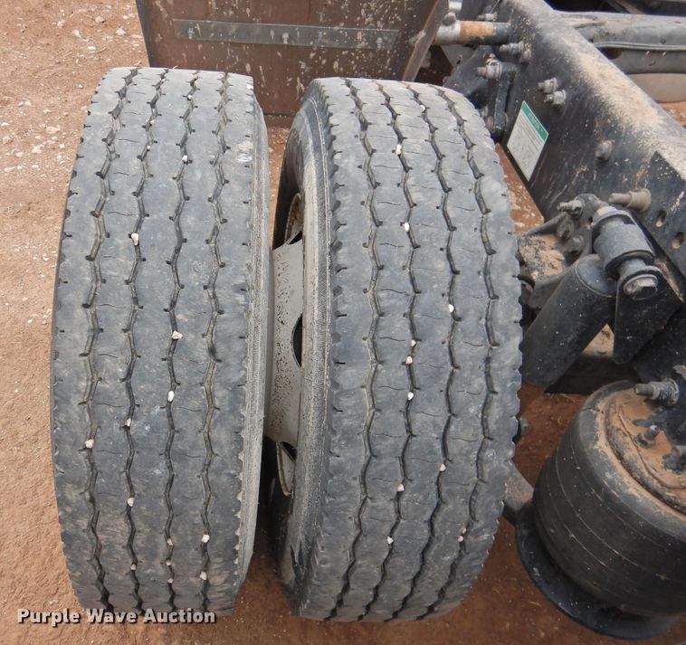 image for item DJ8327 2012 Freightliner Cascadia 125  semi truck