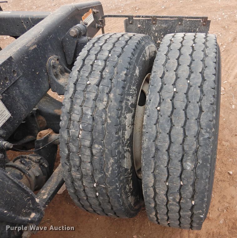 image for item DJ8327 2012 Freightliner Cascadia 125  semi truck