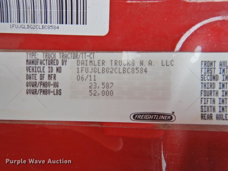 image for item DJ8327 2012 Freightliner Cascadia 125  semi truck