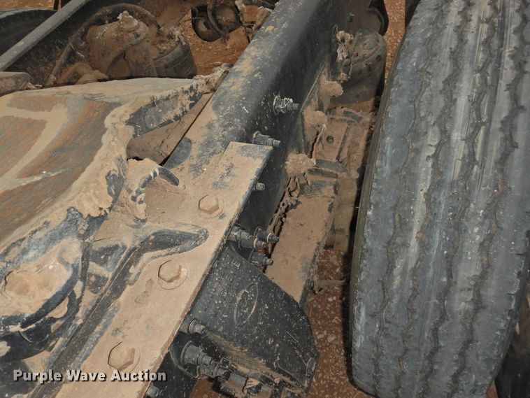 image for item DJ8328 2011 Peterbilt 367  semi truck