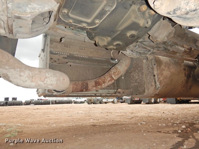 image for item DJ8328 2011 Peterbilt 367  semi truck