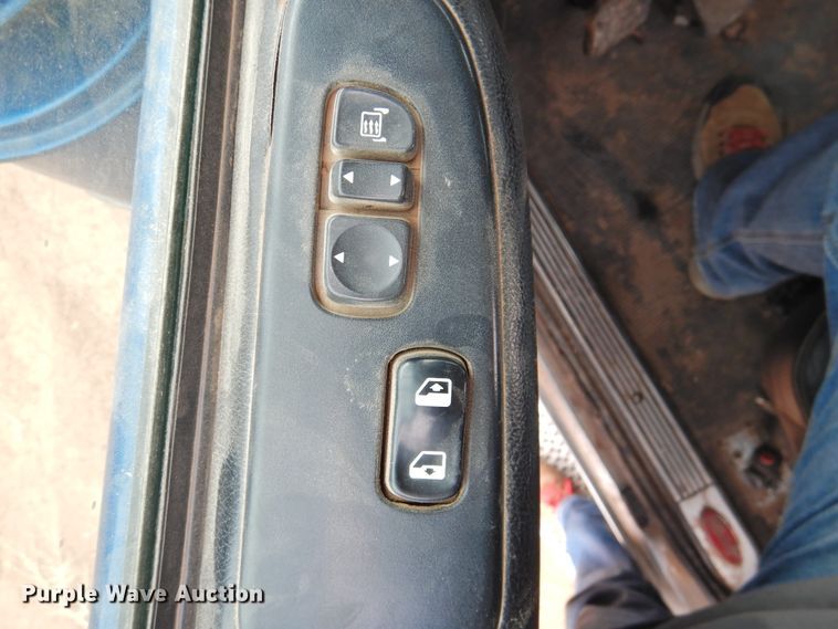 image for item DJ8328 2011 Peterbilt 367  semi truck