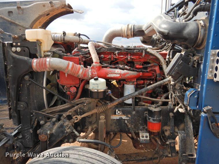 image for item DJ8328 2011 Peterbilt 367  semi truck