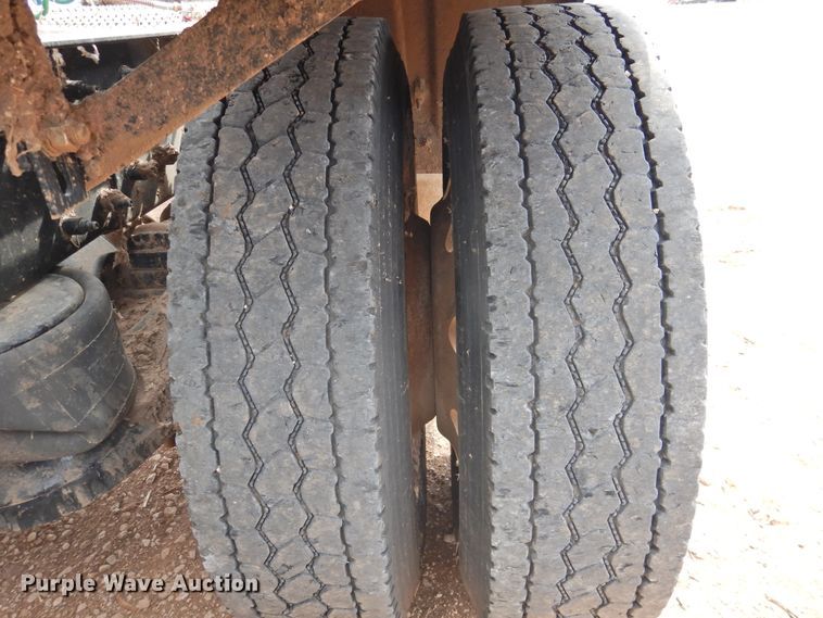 image for item DJ8328 2011 Peterbilt 367  semi truck