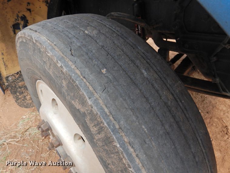 image for item DJ8328 2011 Peterbilt 367  semi truck