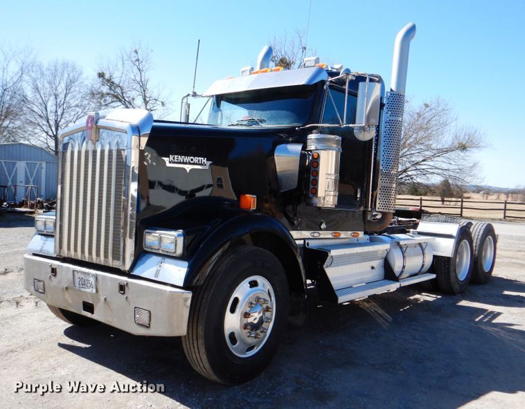 image for item DJ8672 2009 Kenworth W900  semi truck