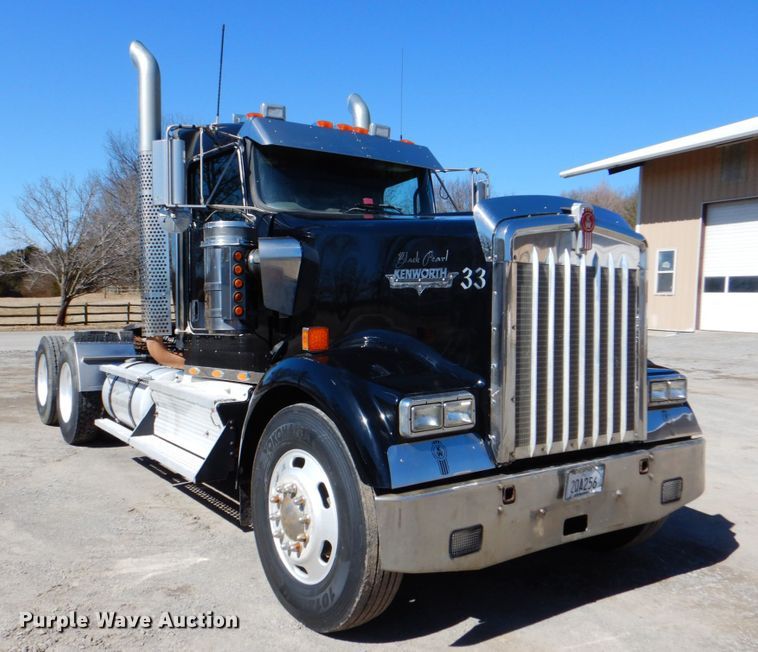 image for item DJ8672 2009 Kenworth W900  semi truck