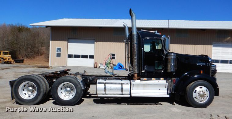 image for item DJ8672 2009 Kenworth W900  semi truck