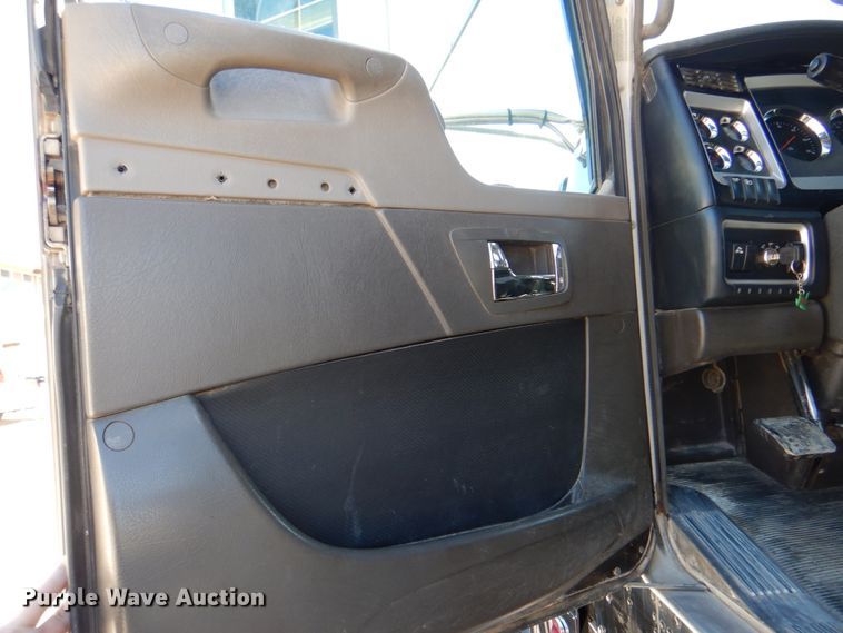 image for item DJ8672 2009 Kenworth W900  semi truck