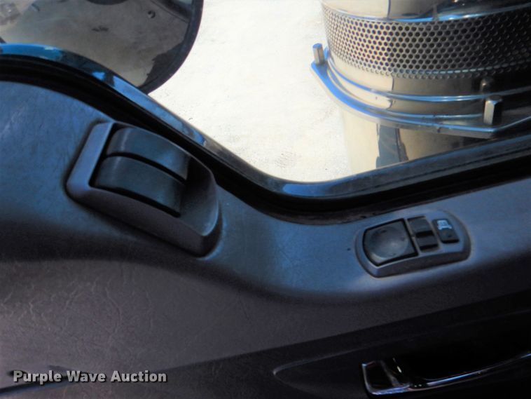 image for item DJ8672 2009 Kenworth W900  semi truck