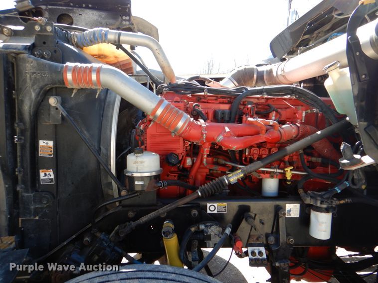 image for item DJ8672 2009 Kenworth W900  semi truck