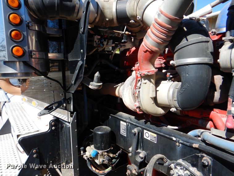 image for item DJ8672 2009 Kenworth W900  semi truck