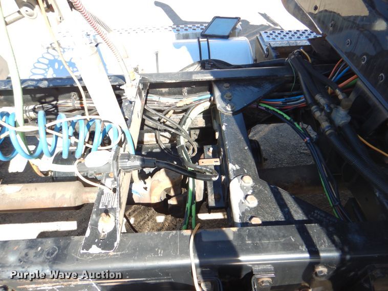 image for item DJ8672 2009 Kenworth W900  semi truck