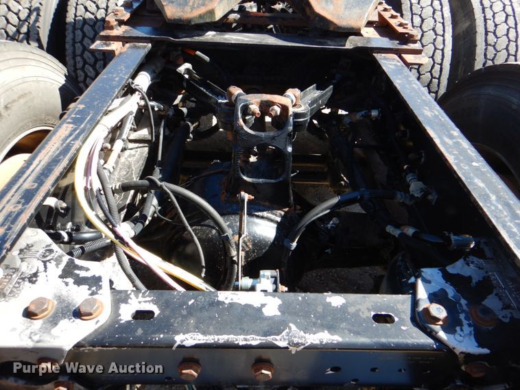 image for item DJ8672 2009 Kenworth W900  semi truck