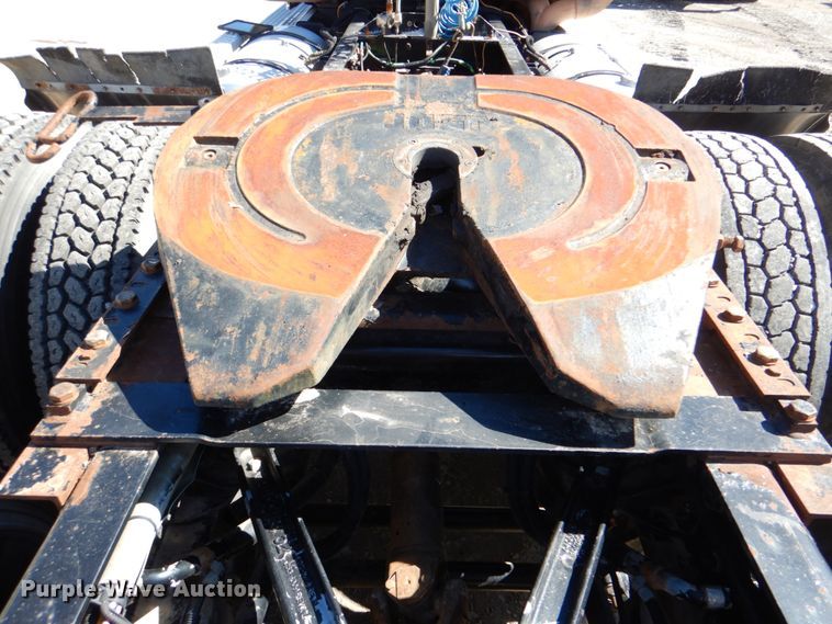 image for item DJ8672 2009 Kenworth W900  semi truck