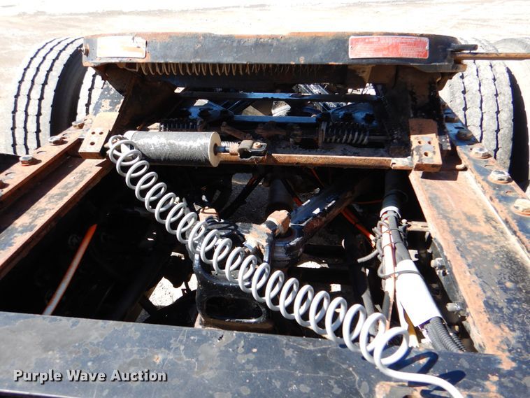 image for item DJ8672 2009 Kenworth W900  semi truck