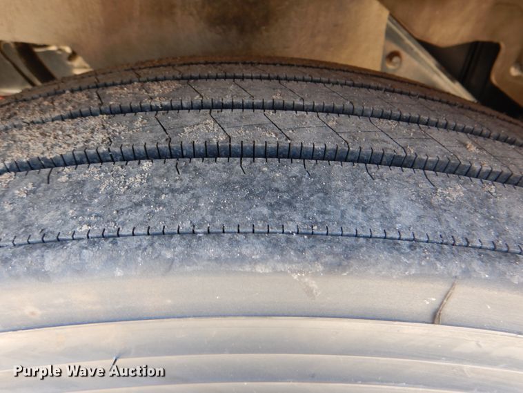 image for item DJ8672 2009 Kenworth W900  semi truck