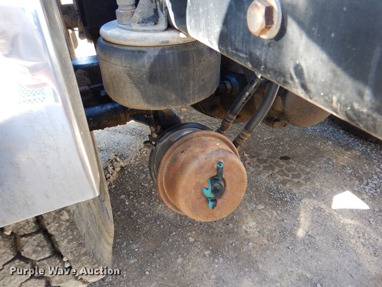 image for item DJ8672 2009 Kenworth W900  semi truck