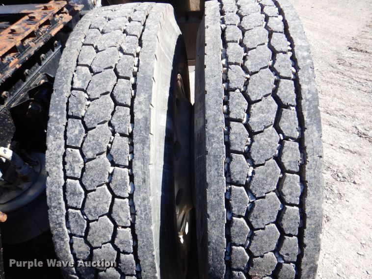 image for item DJ8672 2009 Kenworth W900  semi truck