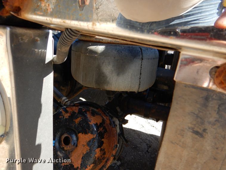 image for item DJ8672 2009 Kenworth W900  semi truck