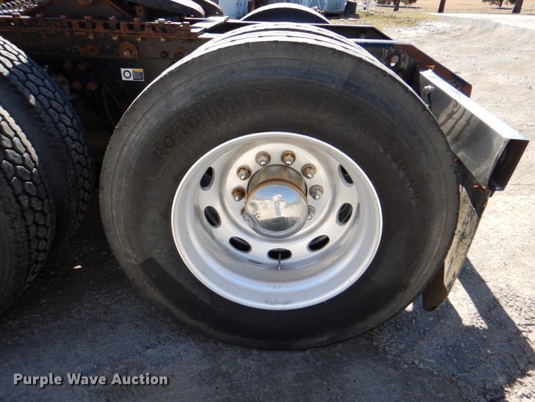 image for item DJ8672 2009 Kenworth W900  semi truck