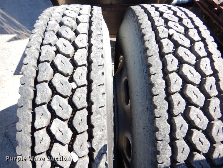 image for item DJ8672 2009 Kenworth W900  semi truck