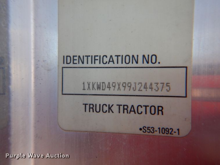 image for item DJ8672 2009 Kenworth W900  semi truck