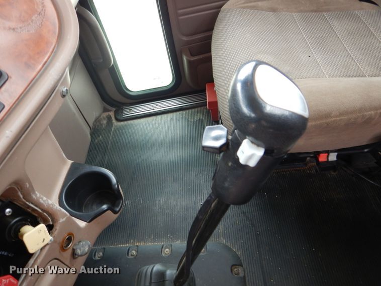 image for item DJ8822 2009 Peterbilt 388  semi truck