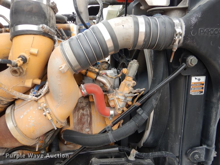 image for item DJ8822 2009 Peterbilt 388  semi truck