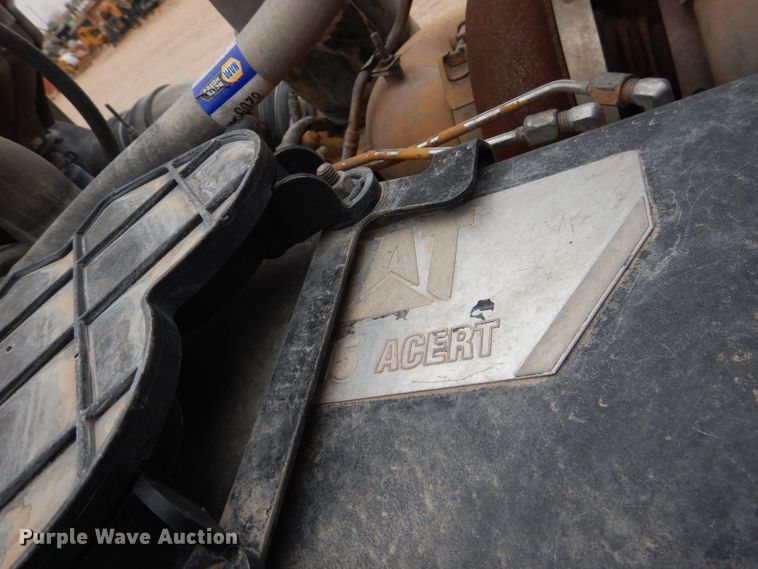 image for item DJ8822 2009 Peterbilt 388  semi truck