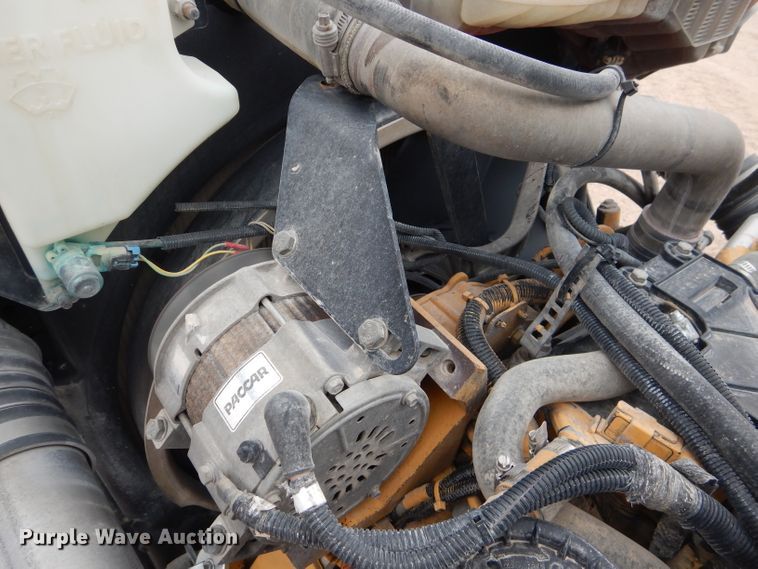 image for item DJ8822 2009 Peterbilt 388  semi truck