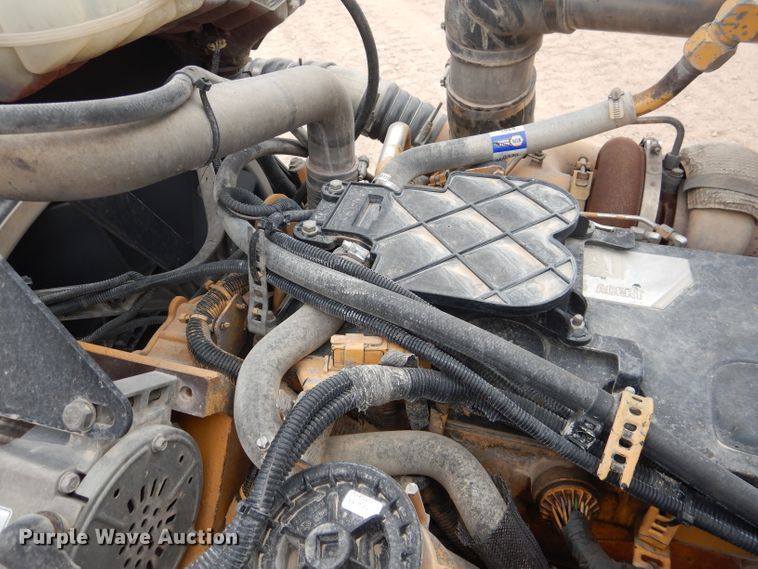 image for item DJ8822 2009 Peterbilt 388  semi truck