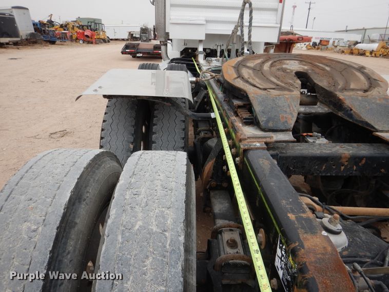 image for item DJ8822 2009 Peterbilt 388  semi truck