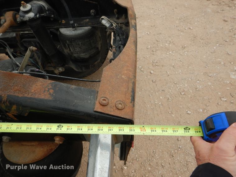 image for item DJ8822 2009 Peterbilt 388  semi truck