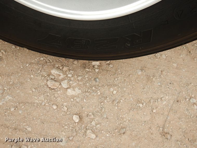 image for item DJ8822 2009 Peterbilt 388  semi truck