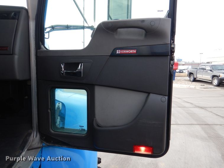 image for item DL2187 2009 Kenworth T370  box truck