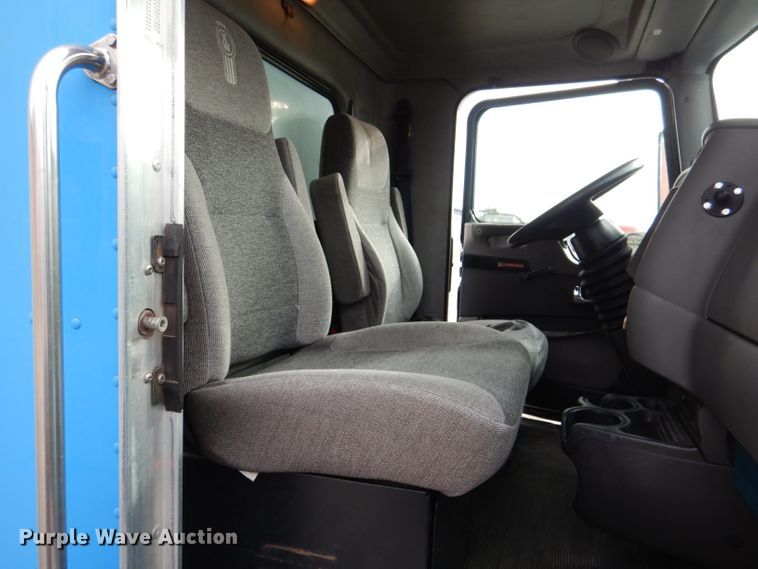 image for item DL2187 2009 Kenworth T370  box truck